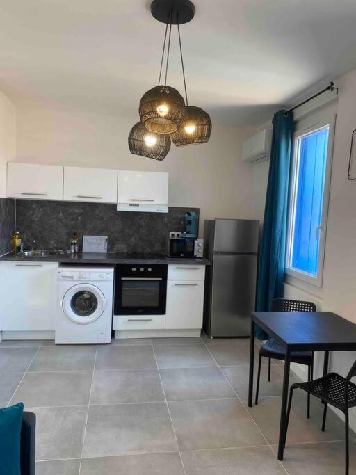 Le Berlioz-Studio-Clim-Wifi-Balcon Apartment Beziers Bagian luar foto